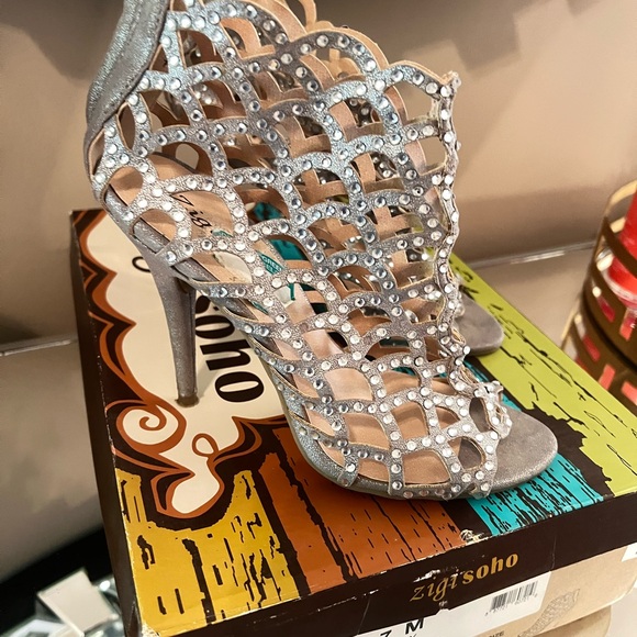 Zigi Soho Silver Crystal Embellished Heels - Picture 1 of 4